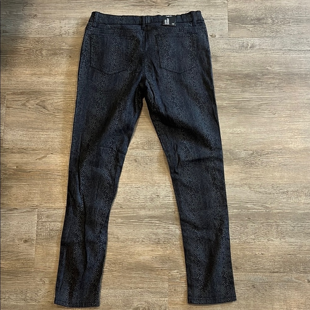 NWT Rue21 SKINN Women's Black Jeans 11/12 - Picture 5 of 5